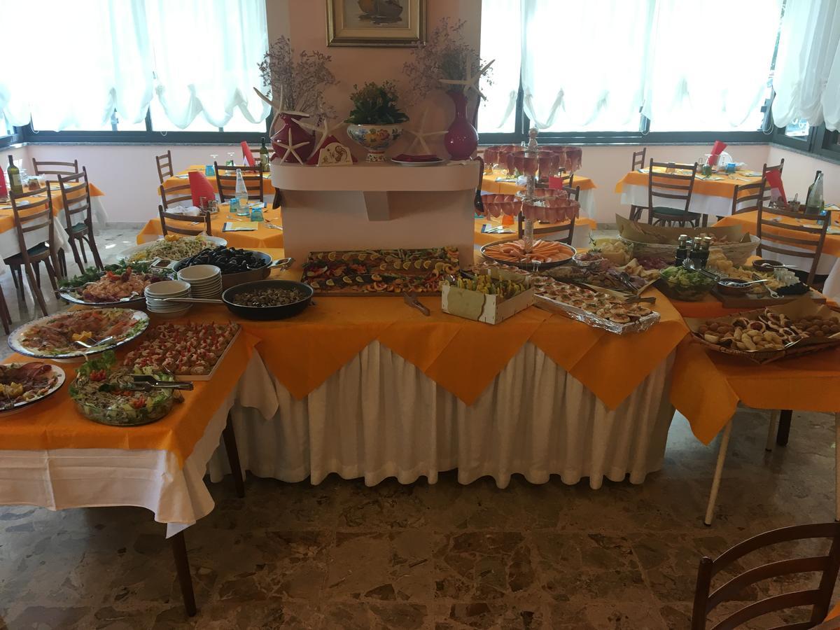 Hotel Laila Cesenatico Eksteriør bilde