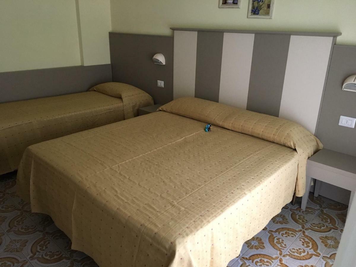 Hotel Laila Cesenatico Eksteriør bilde