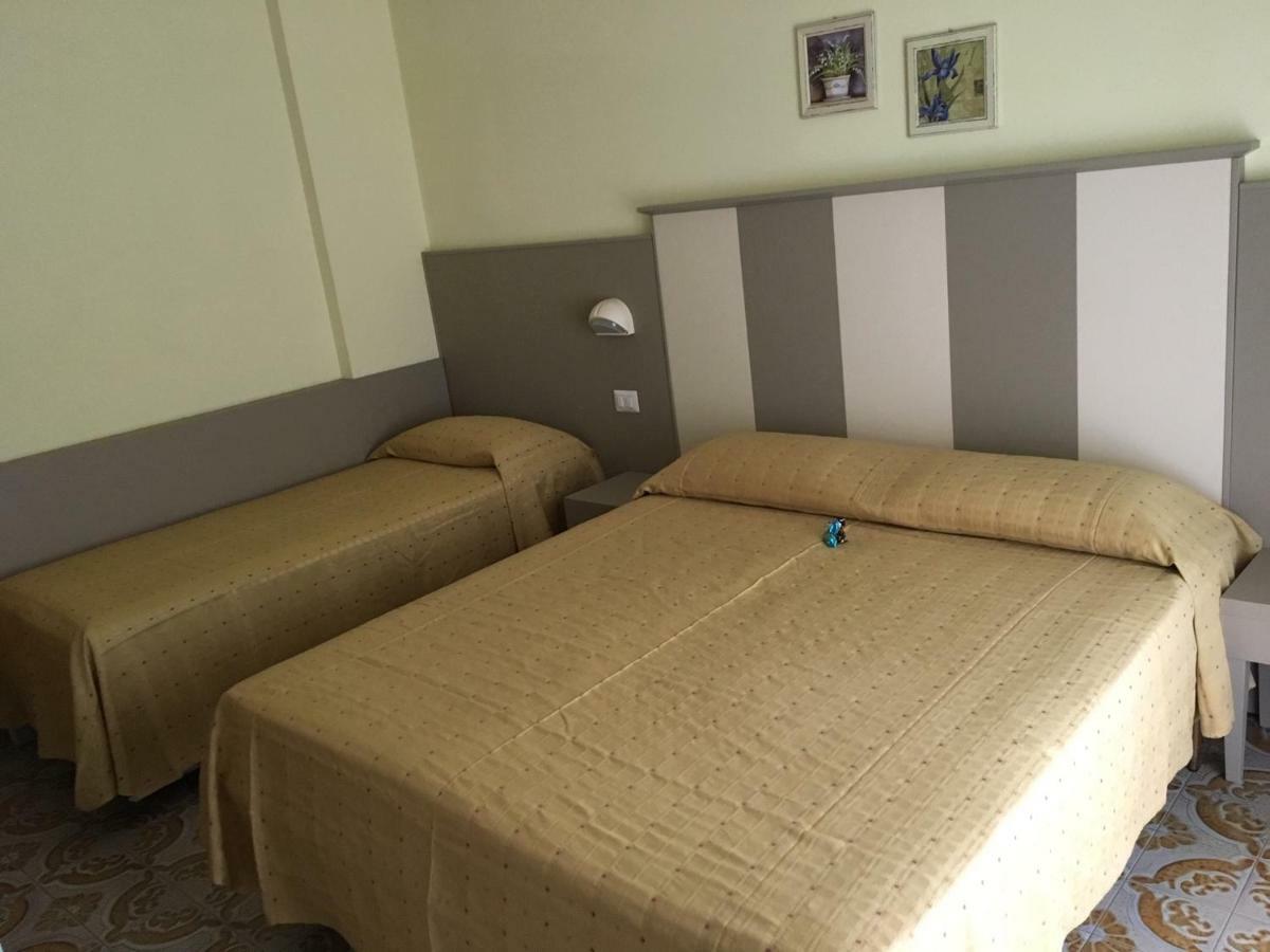 Hotel Laila Cesenatico Eksteriør bilde